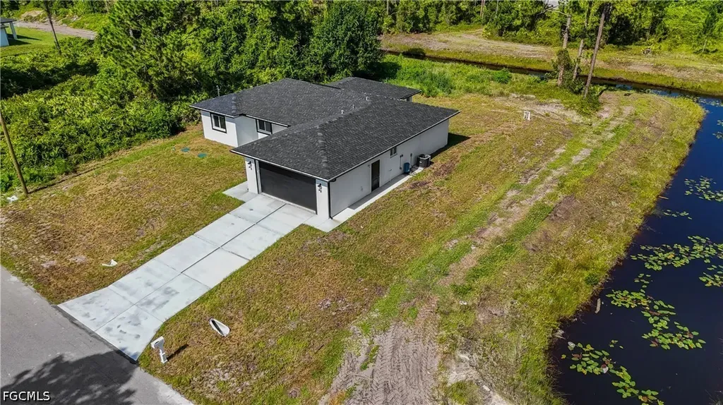 828 Genoa Avenue S Lehigh Acres FL 33974