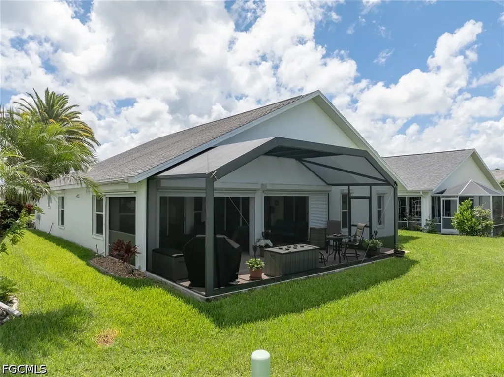17761 Pineapple Palm Court North Fort Myers FL 33917