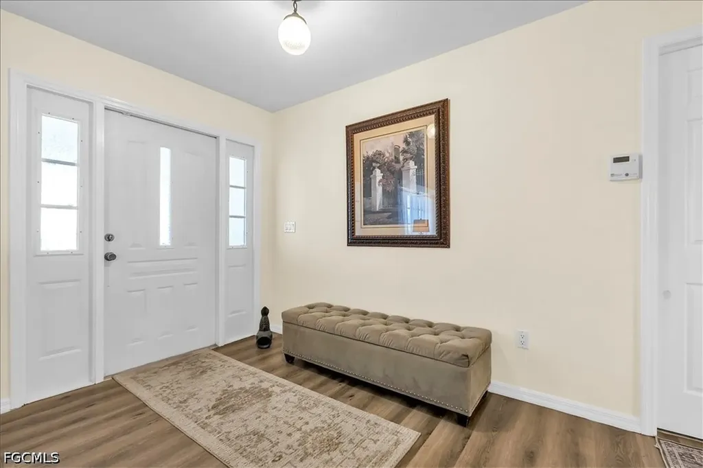 1903 SE 29th Lane Cape Coral FL 33904