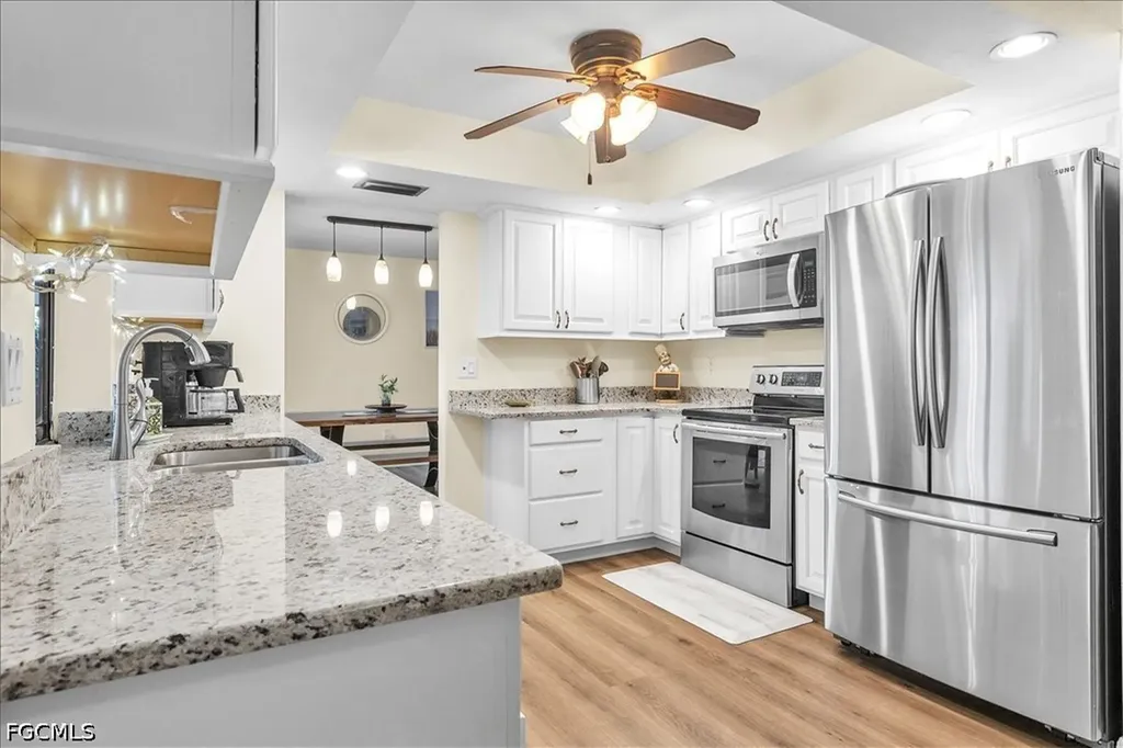 1903 SE 29th Lane Cape Coral FL 33904