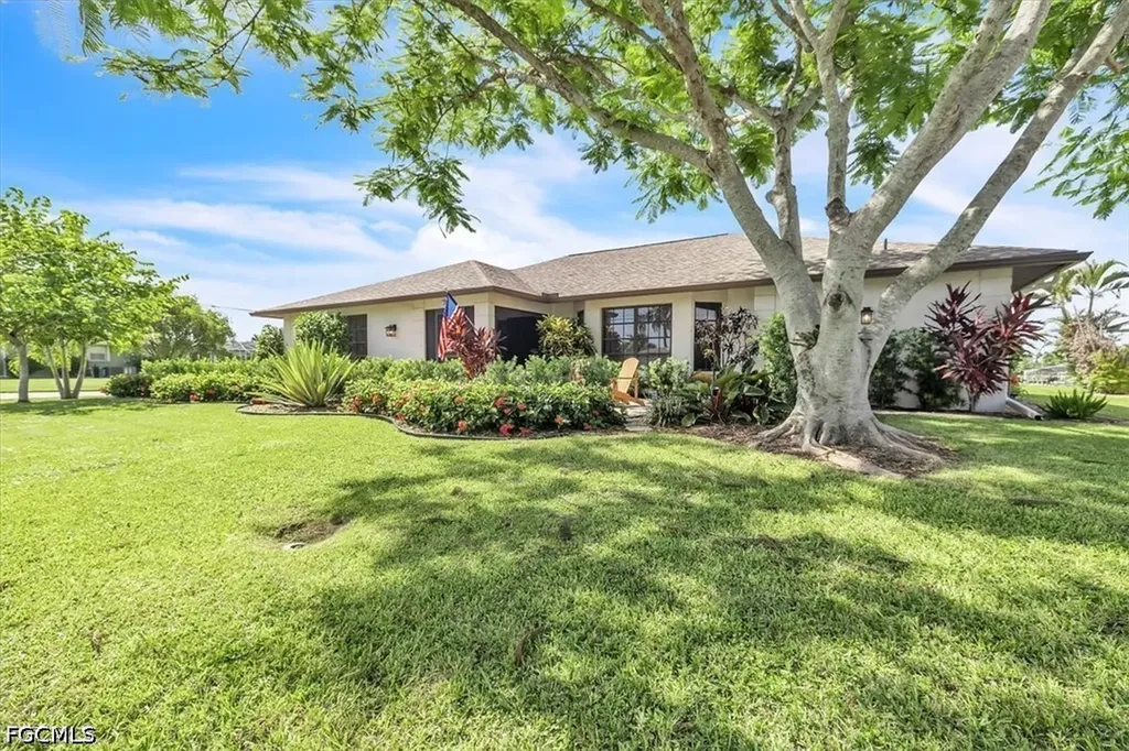 1903 SE 29th Lane Cape Coral FL 33904