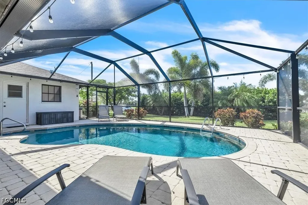 1903 SE 29th Lane Cape Coral FL 33904