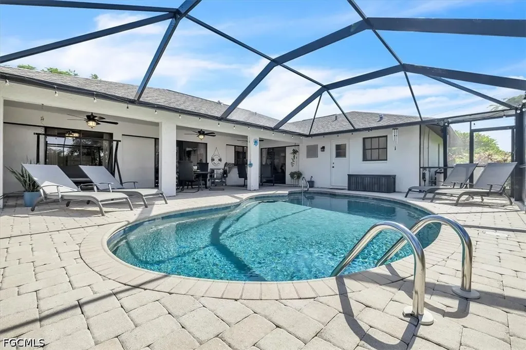 1903 SE 29th Lane Cape Coral FL 33904