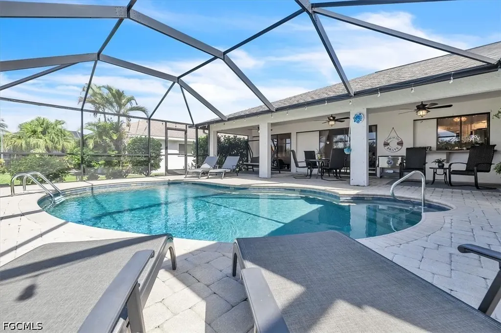 1903 SE 29th Lane Cape Coral FL 33904