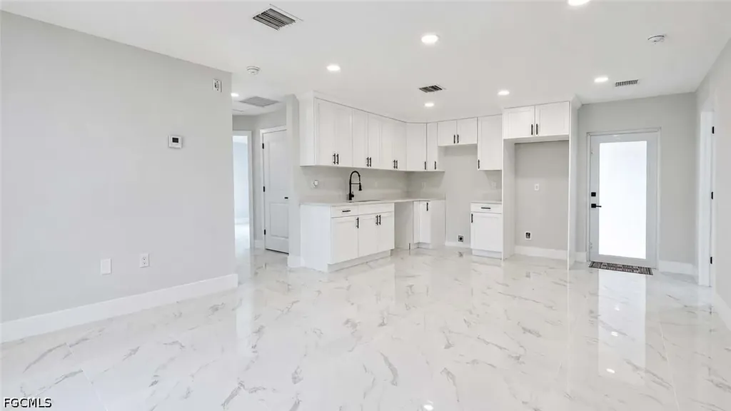1120 Ravenswood Street E Lehigh Acres FL 33974