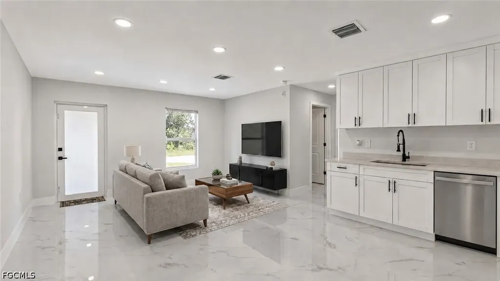 1120 Ravenswood Street E Lehigh Acres FL 33974