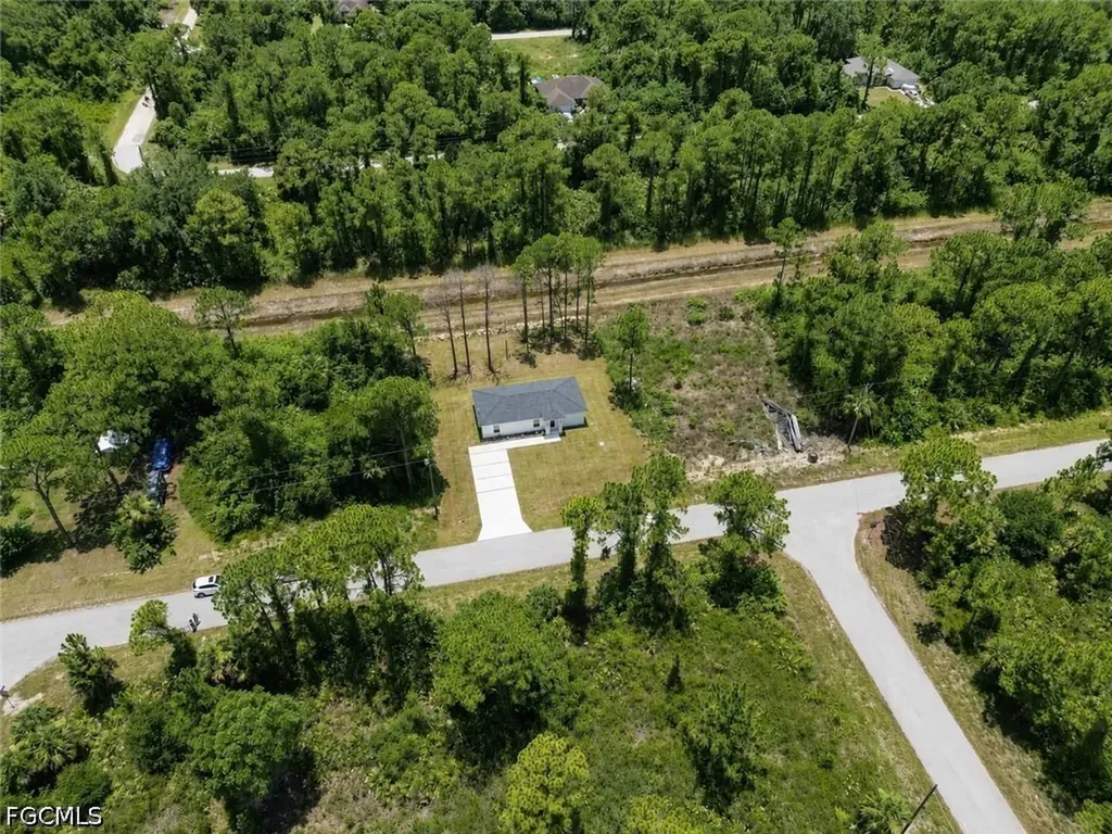 1120 Ravenswood Street E Lehigh Acres FL 33974