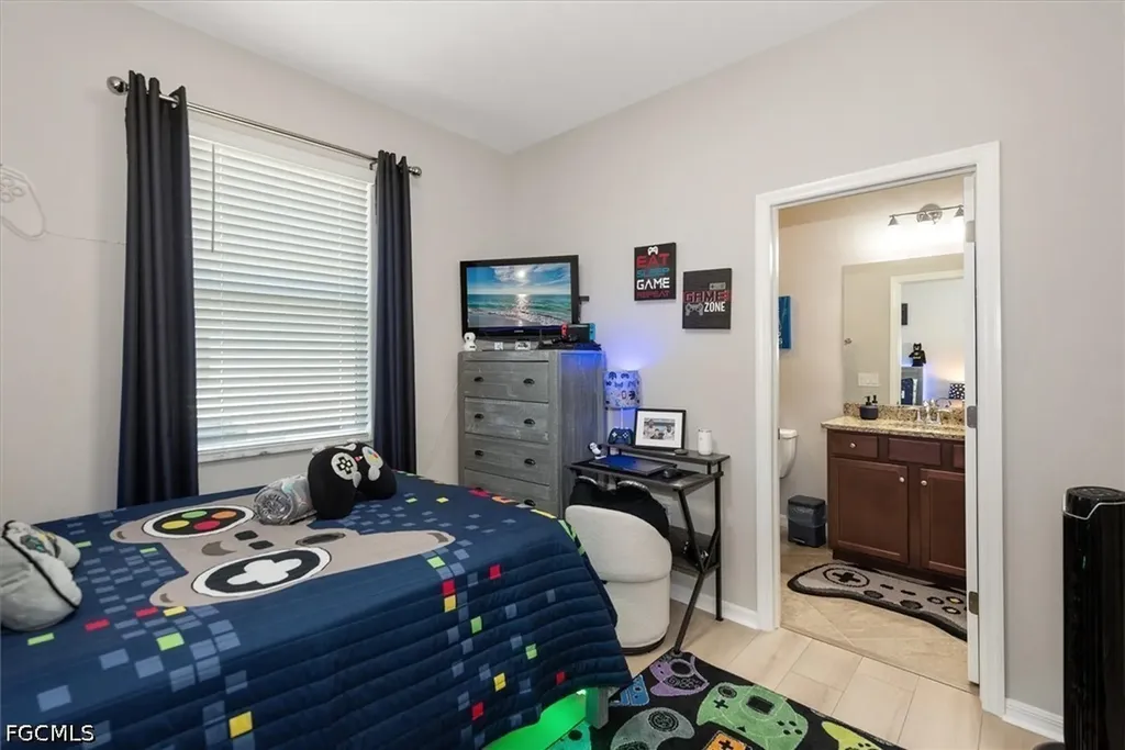 16095 Palmetto Prairie Drive Alva FL 33920