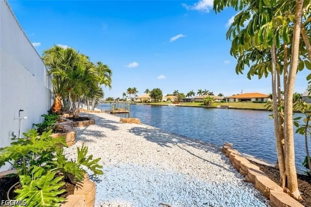 920 E Archer Parkway Cape Coral FL 33904