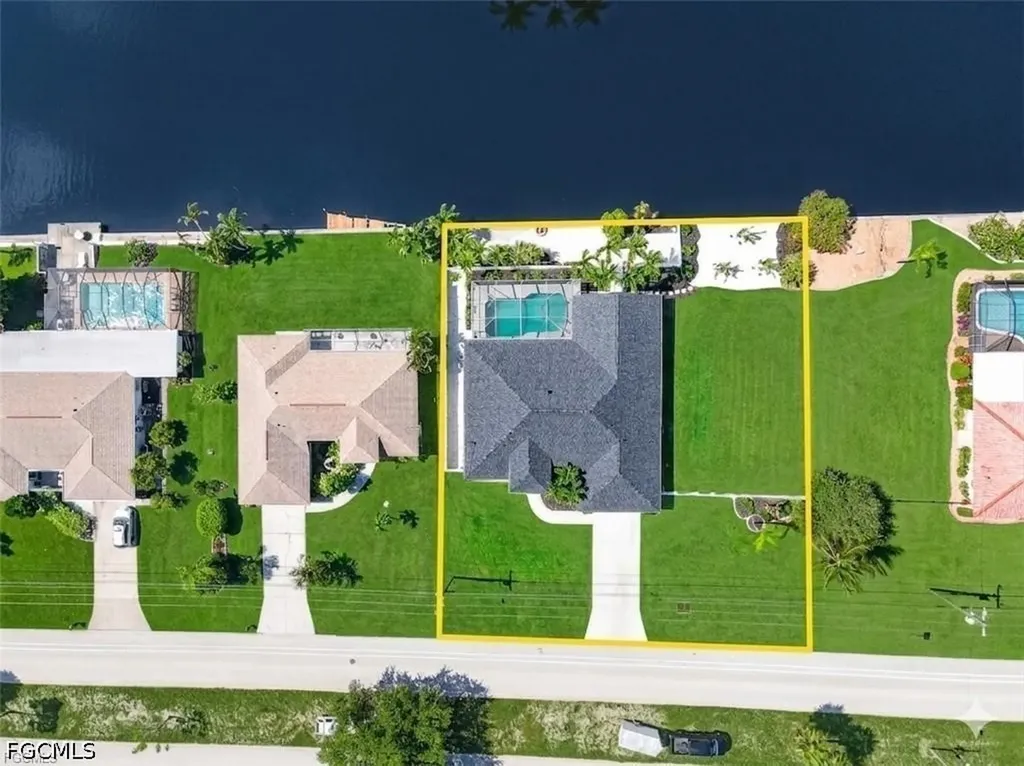 920 E Archer Parkway Cape Coral FL 33904