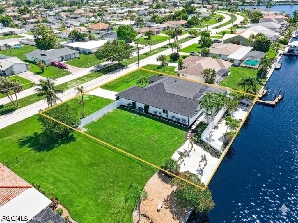 920 E Archer Parkway Cape Coral FL 33904