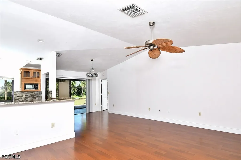 11477 Longshore Way W Naples FL 34119