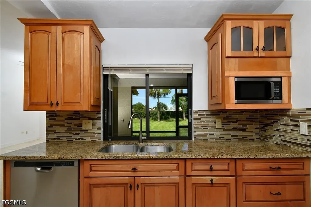 11477 Longshore Way W Naples FL 34119