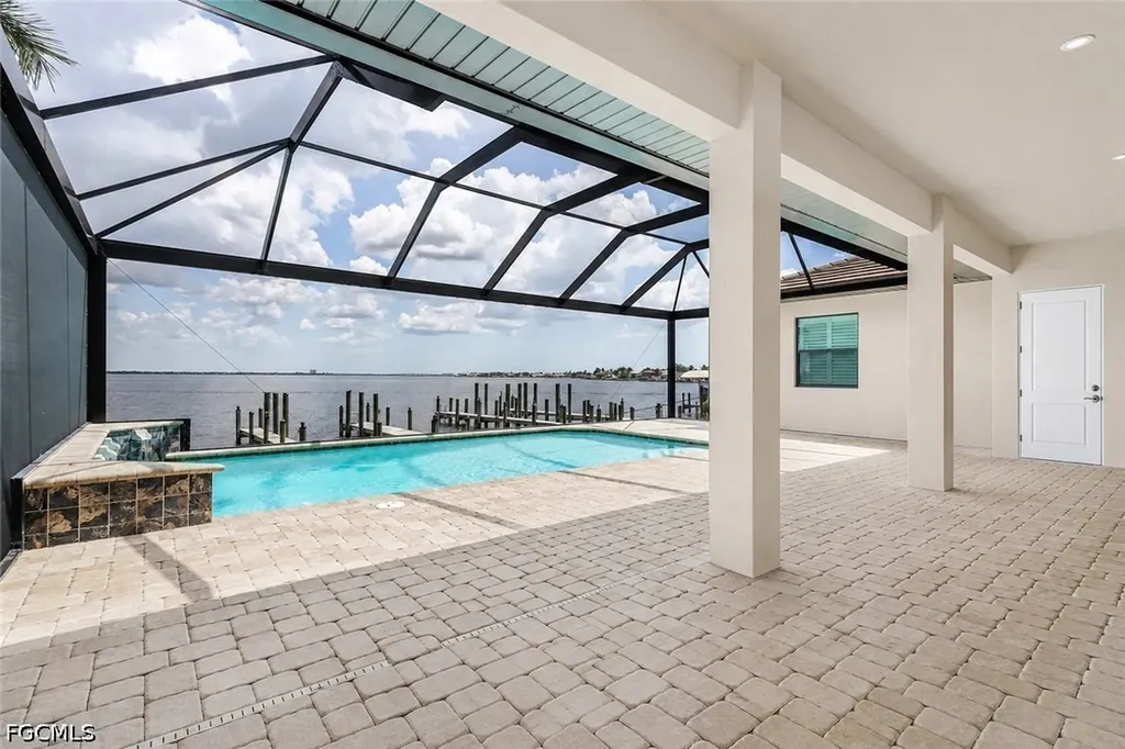 2262 SE 28th Street Cape Coral FL 33904