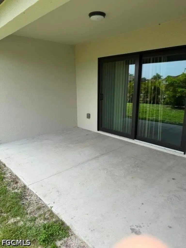 1627 SW 32nd Terrace Cape Coral FL 33914