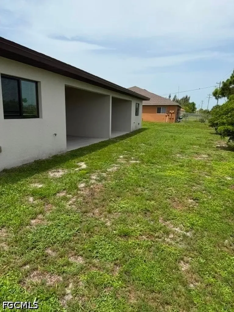 1627 SW 32nd Terrace Cape Coral FL 33914