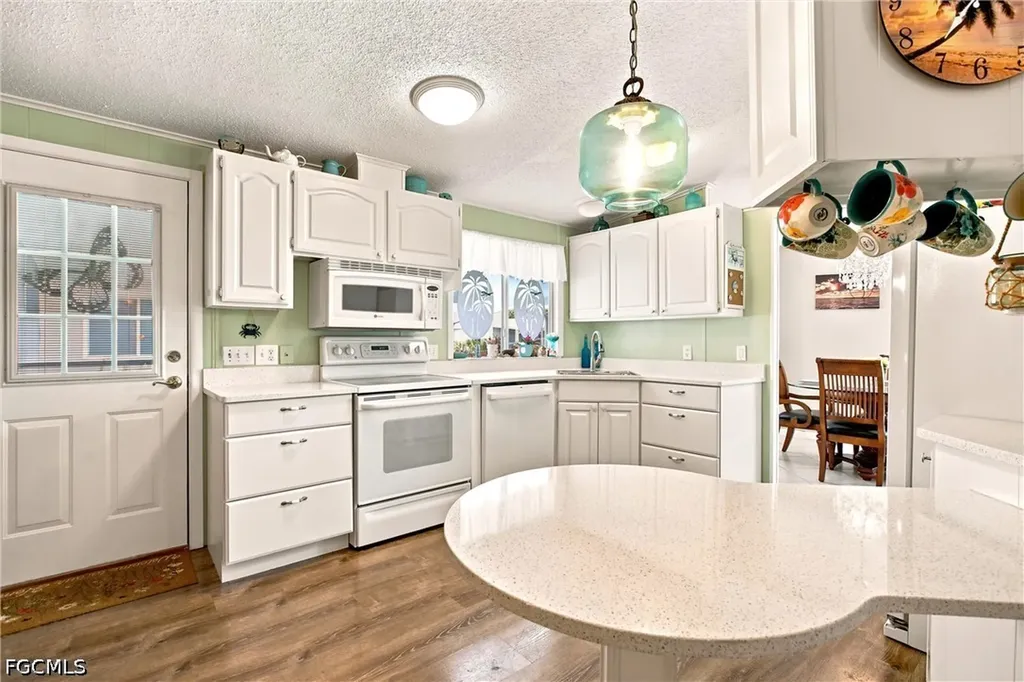 18 Grosbeak Lane Naples FL 34114