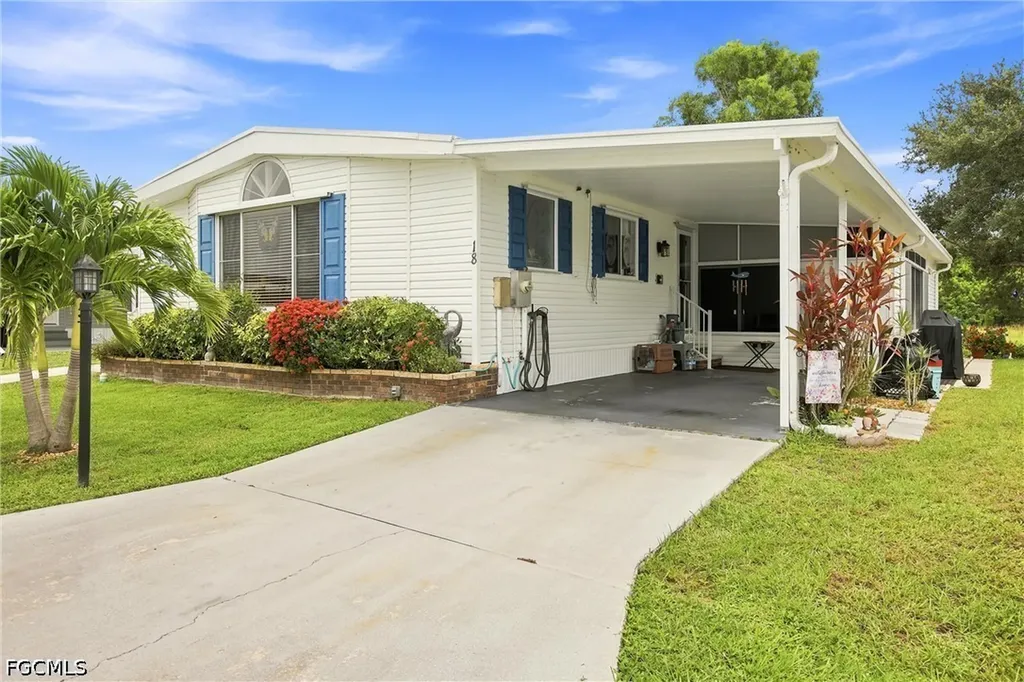 18 Grosbeak Lane Naples FL 34114