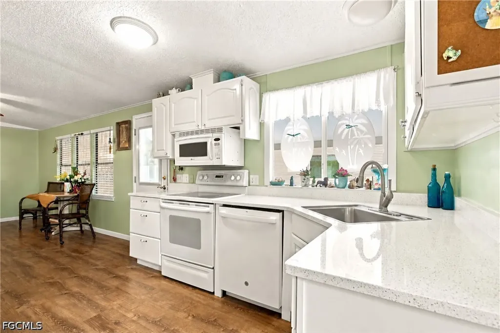18 Grosbeak Lane Naples FL 34114