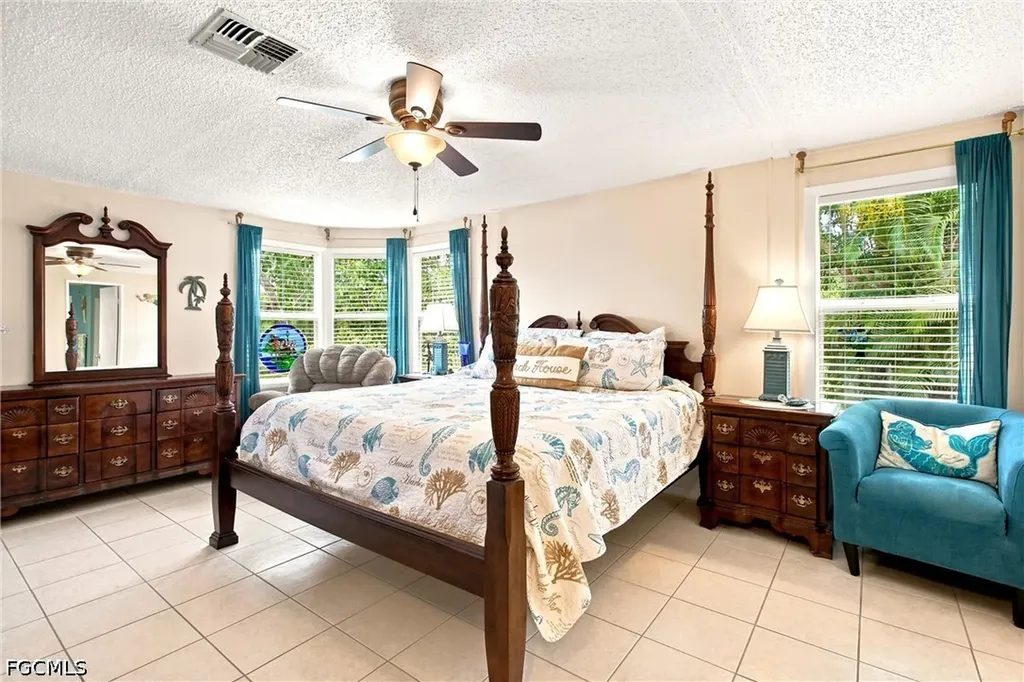 18 Grosbeak Lane Naples FL 34114
