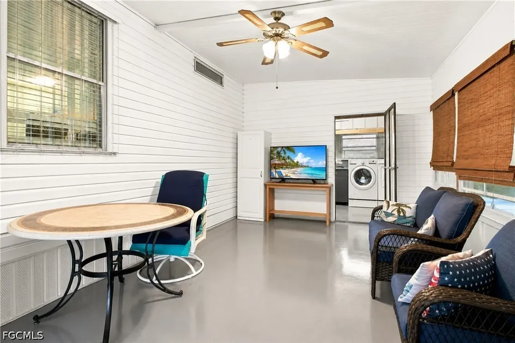 18 Grosbeak Lane Naples FL 34114