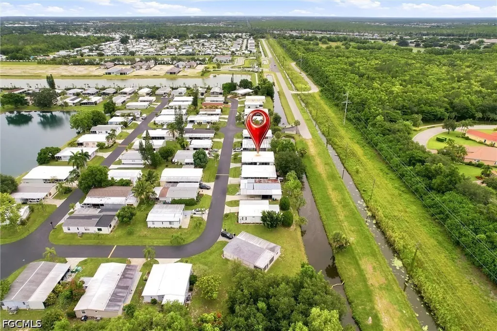18 Grosbeak Lane Naples FL 34114