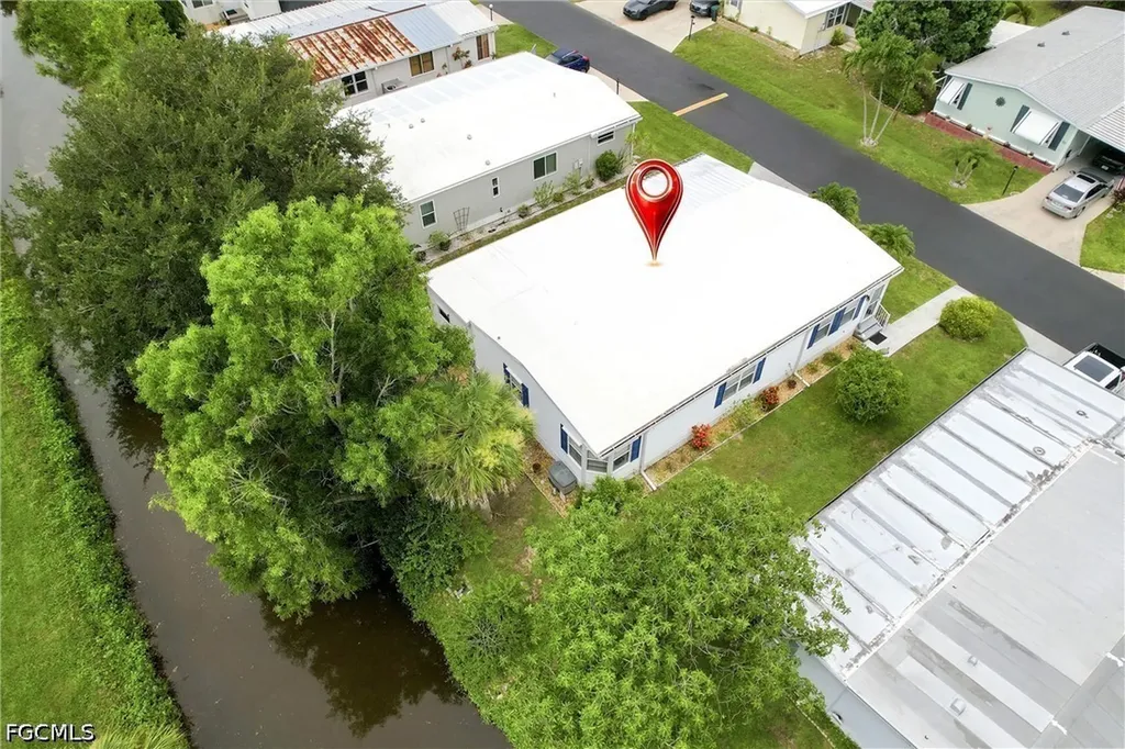 18 Grosbeak Lane Naples FL 34114