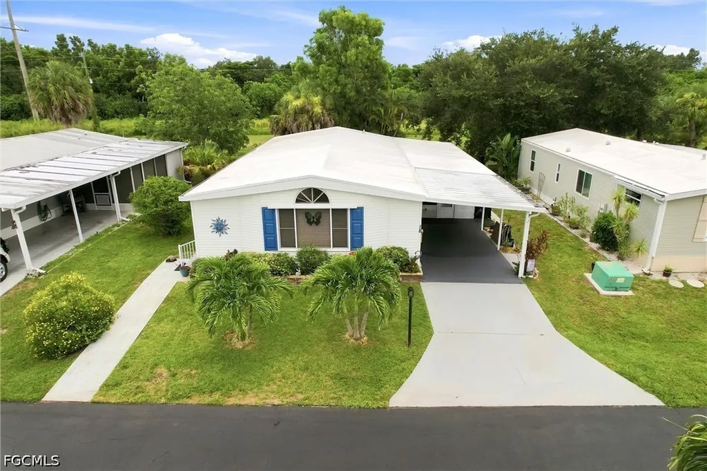 18 Grosbeak Lane Naples FL 34114