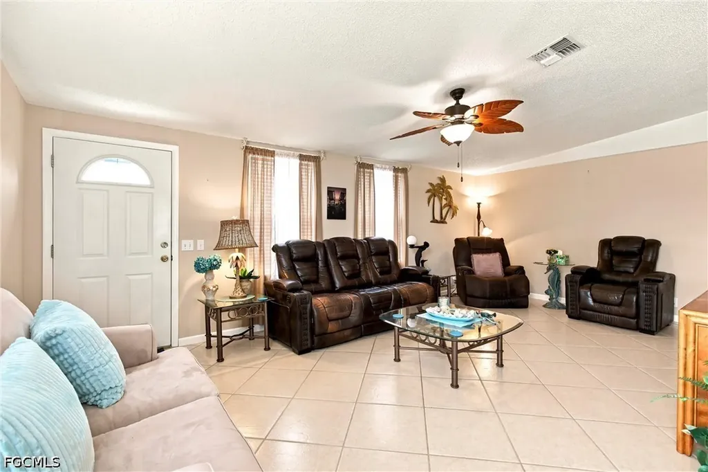 18 Grosbeak Lane Naples FL 34114