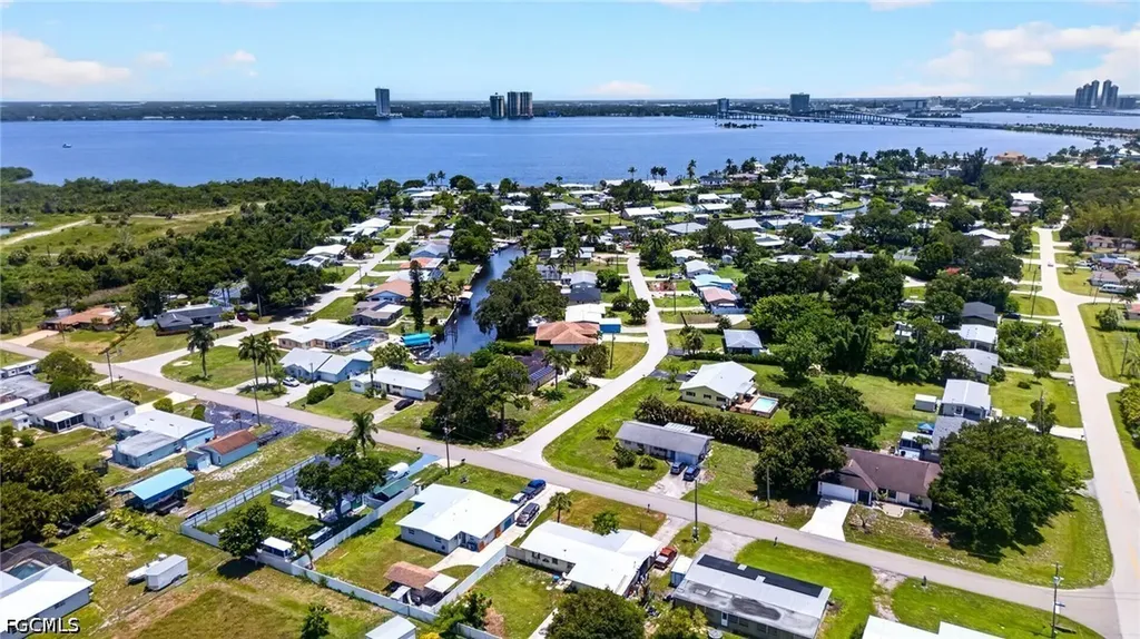 1398 Evalena Lane North Fort Myers FL 33917