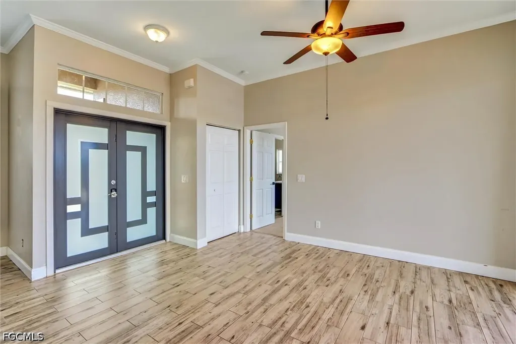 32 Wilmington Parkway Cape Coral FL 33993