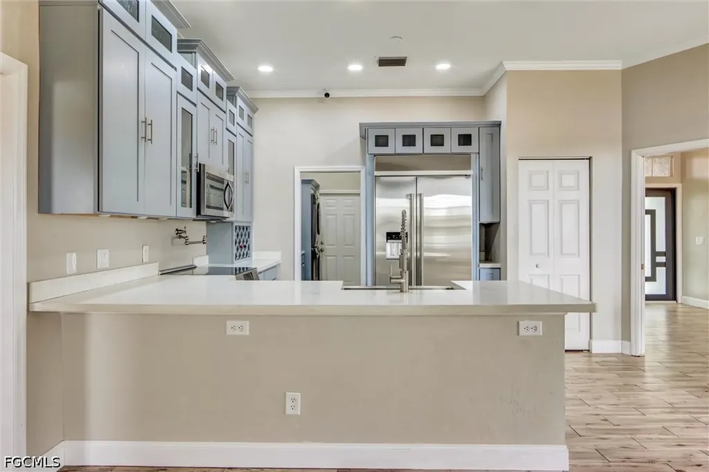 32 Wilmington Parkway Cape Coral FL 33993