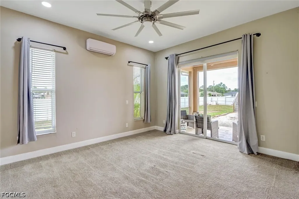 32 Wilmington Parkway Cape Coral FL 33993