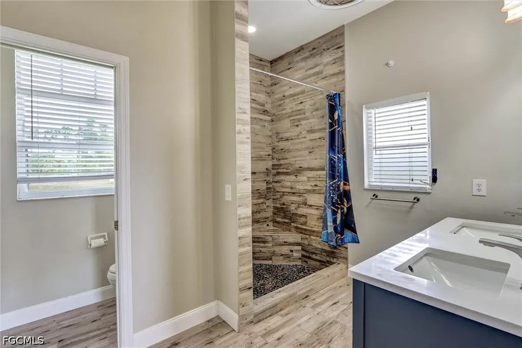 32 Wilmington Parkway Cape Coral FL 33993