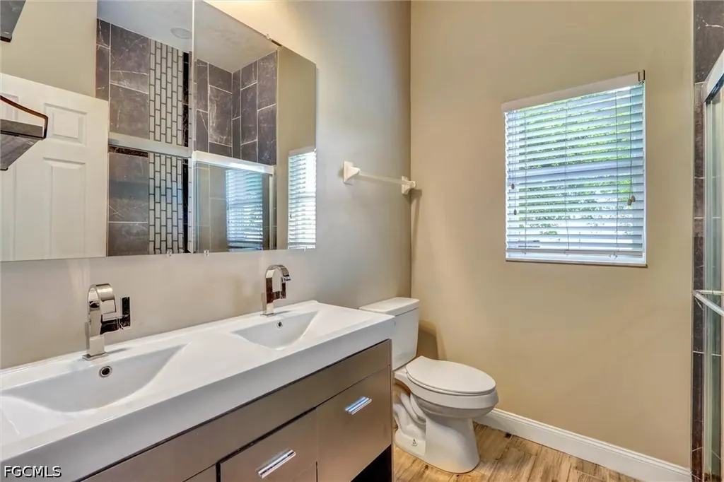 32 Wilmington Parkway Cape Coral FL 33993