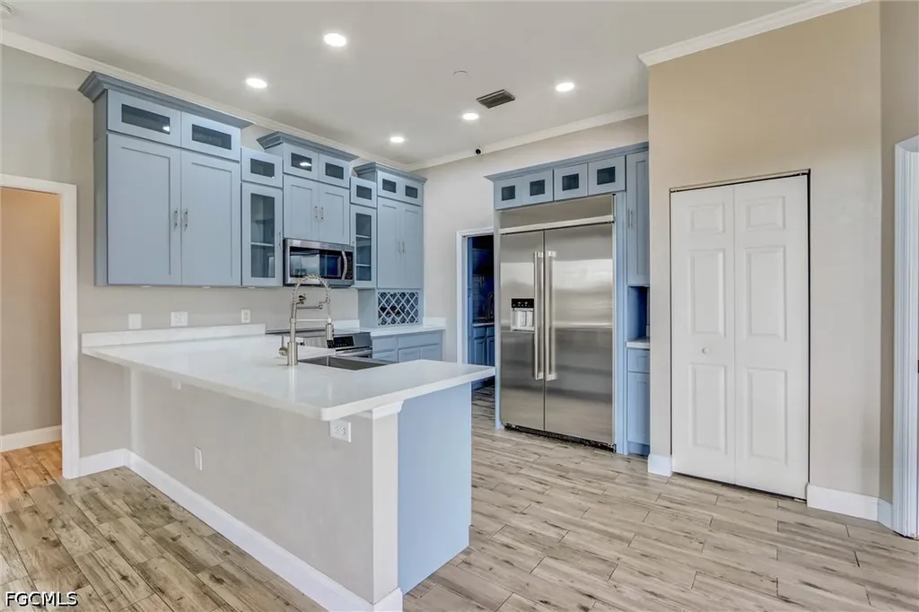 32 Wilmington Parkway Cape Coral FL 33993