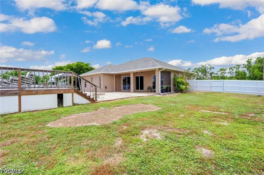 32 Wilmington Parkway Cape Coral FL 33993
