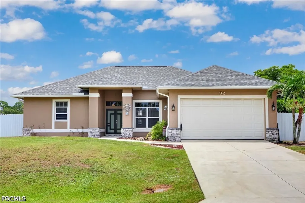 32 Wilmington Parkway Cape Coral FL 33993