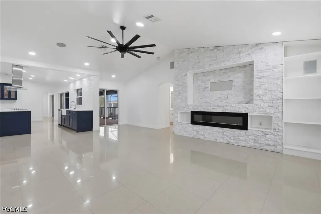 3016 NW 6th Place Cape Coral FL 33993