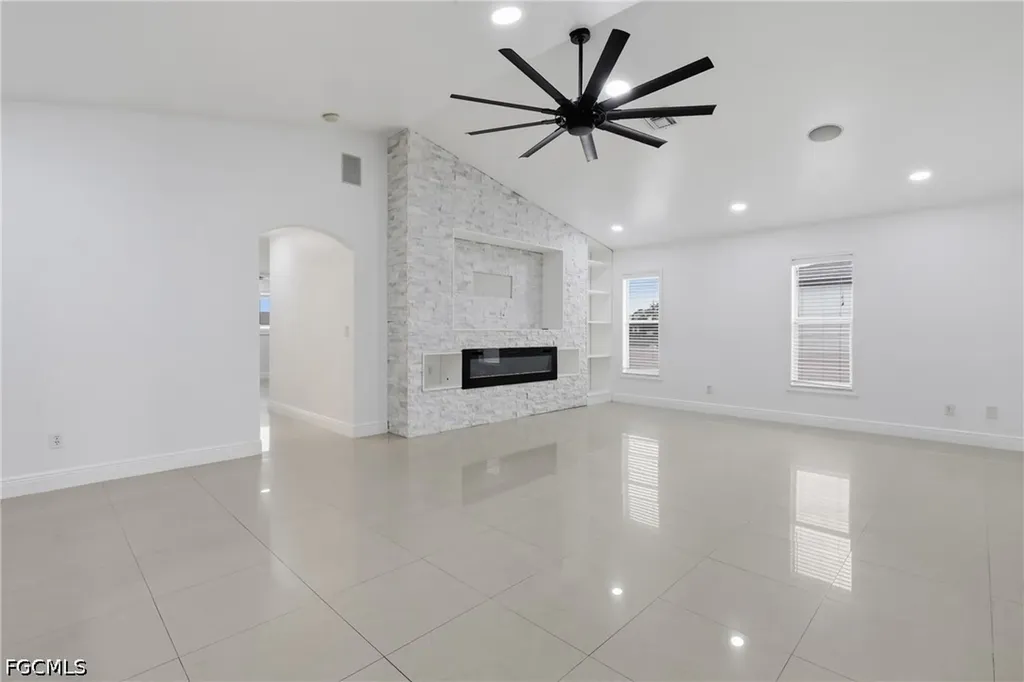 3016 NW 6th Place Cape Coral FL 33993