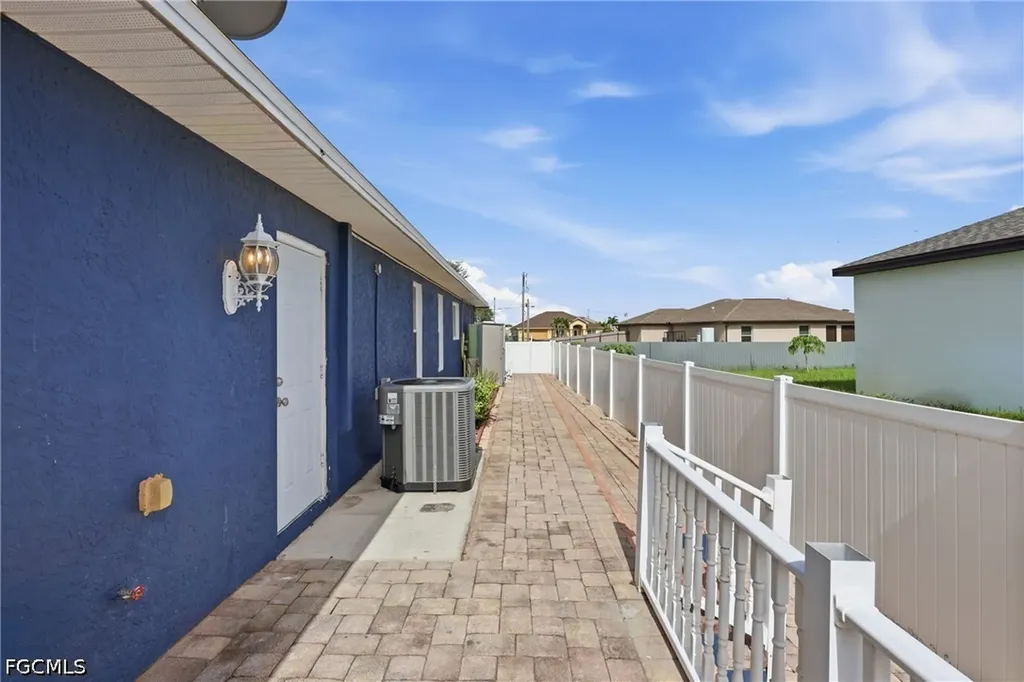 3016 NW 6th Place Cape Coral FL 33993