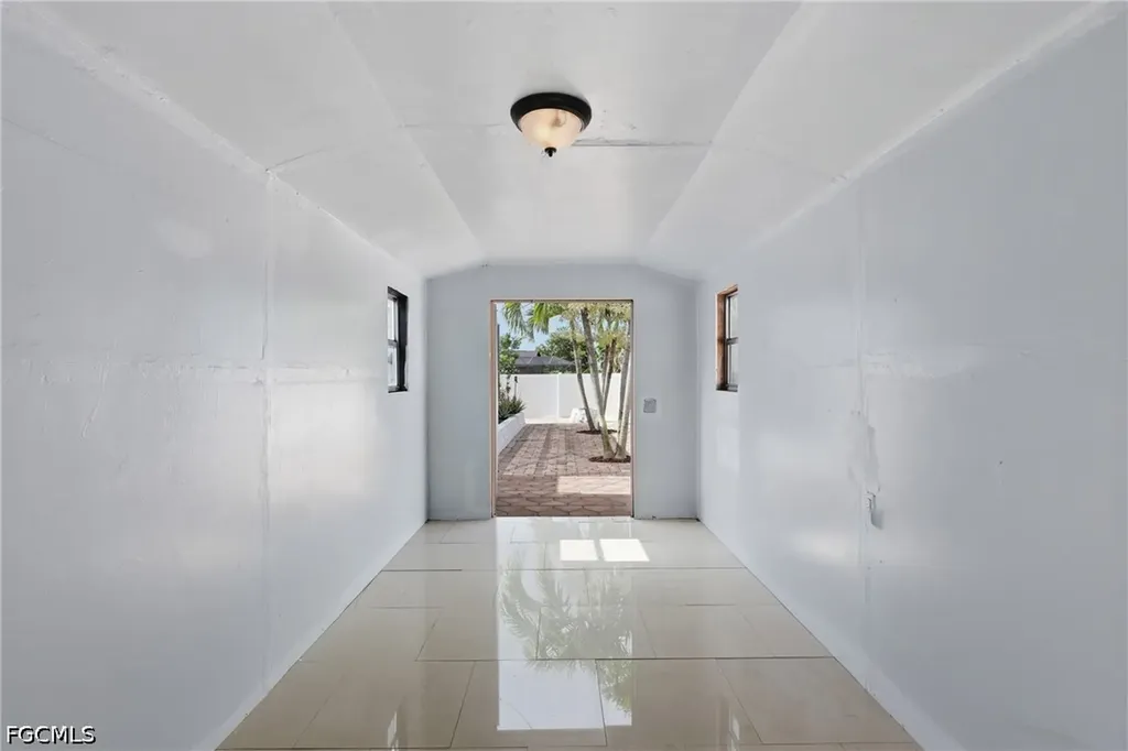 3016 NW 6th Place Cape Coral FL 33993