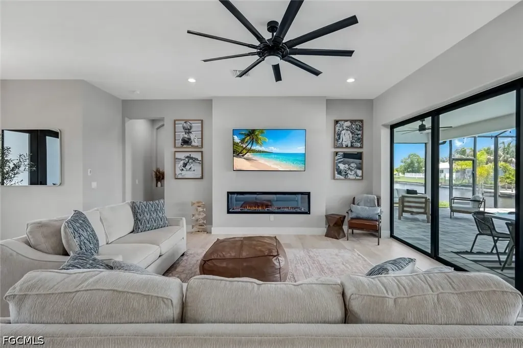 2224 SW 31st Lane Cape Coral FL 33914