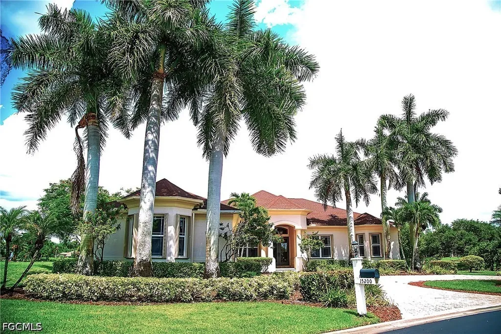 15200 Blackhawk Drive Fort Myers FL 33912