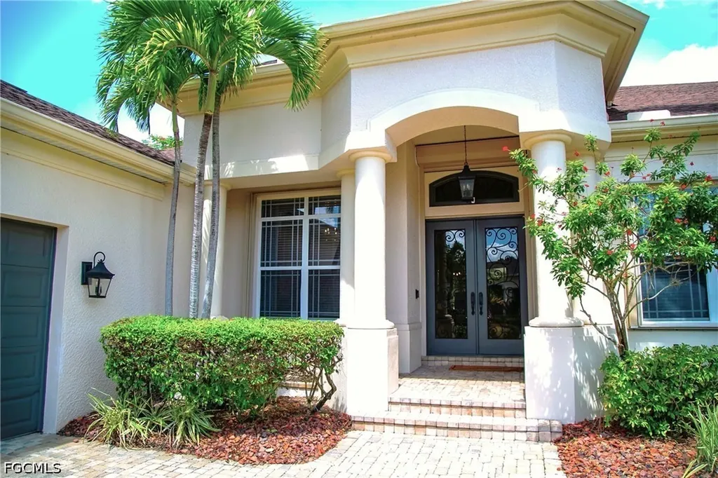 15200 Blackhawk Drive Fort Myers FL 33912