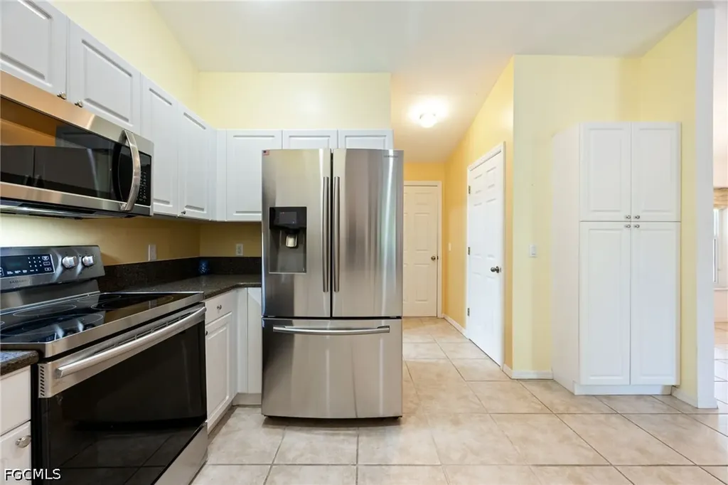 4406 Lake Heather Circle St. James City FL 33956