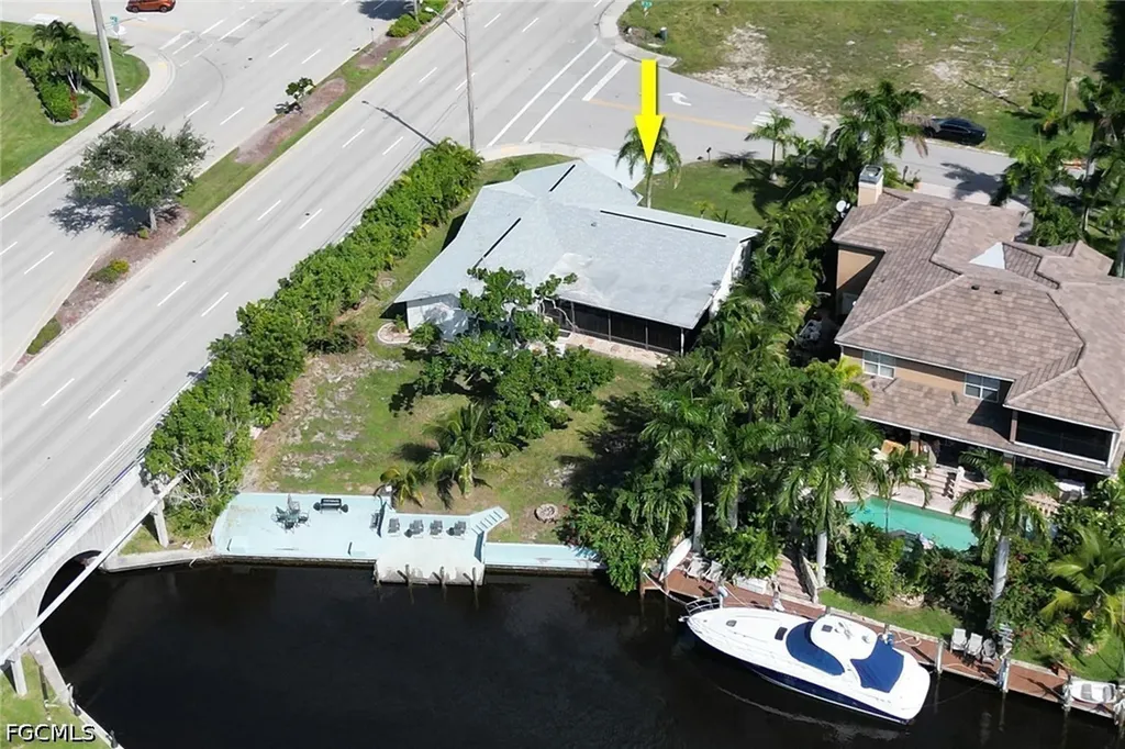 4800 SW 12th Place Cape Coral FL 33914