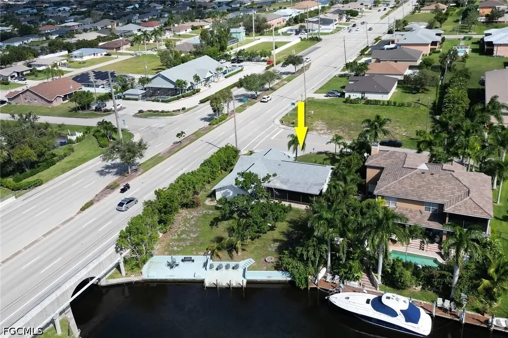 4800 SW 12th Place Cape Coral FL 33914