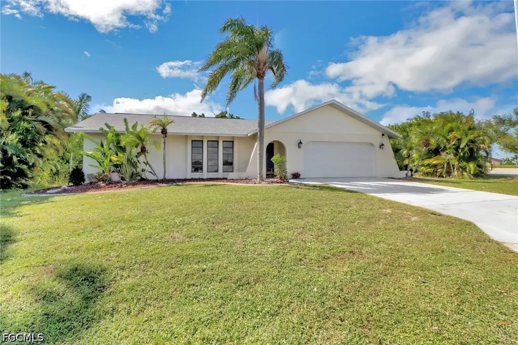 4800 SW 12th Place Cape Coral FL 33914