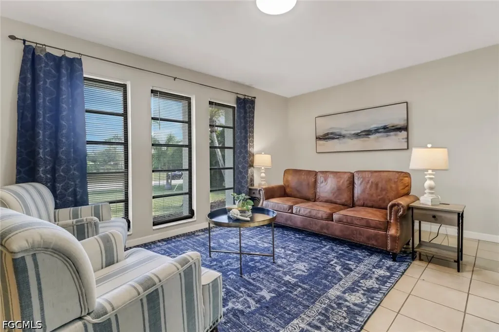 4800 SW 12th Place Cape Coral FL 33914
